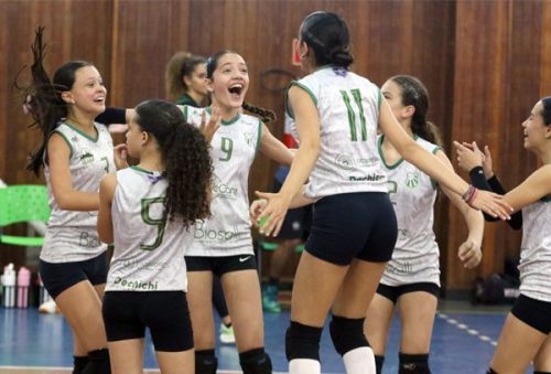 foto-volei-sub-13-feminino-da-caldense-encerra-fase-de-classificacao-da-liga-sanjoanense-na-lideranca-08-10-26