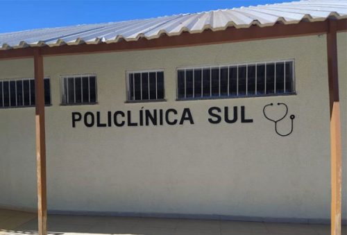 poli_23